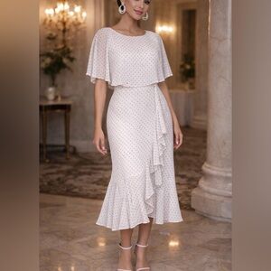 ✅🌹Danny & Nicole White Asymmetrical Dresse